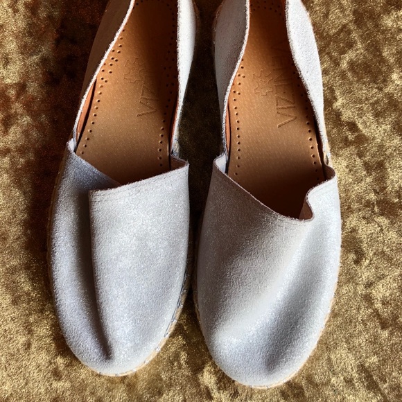 NWT - Venezia - Suede Espadrilles - Bone / Silver - Picture 8 of 9